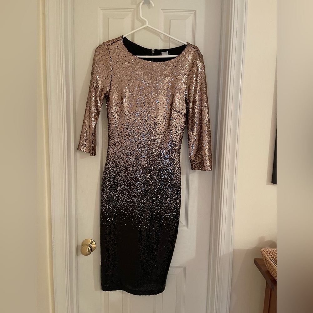 Gold and black ombre sequin dress from Venus. Comfy stretchy fabric. Sz 8.